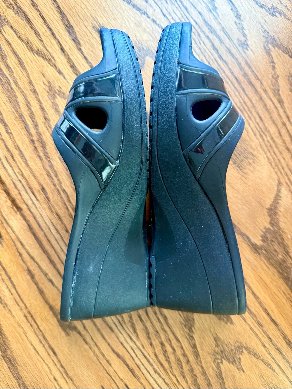 Crocs Women's Black Wedge Heel Summer Slide Sandals, great condition size 7 - Picture 6 of 9